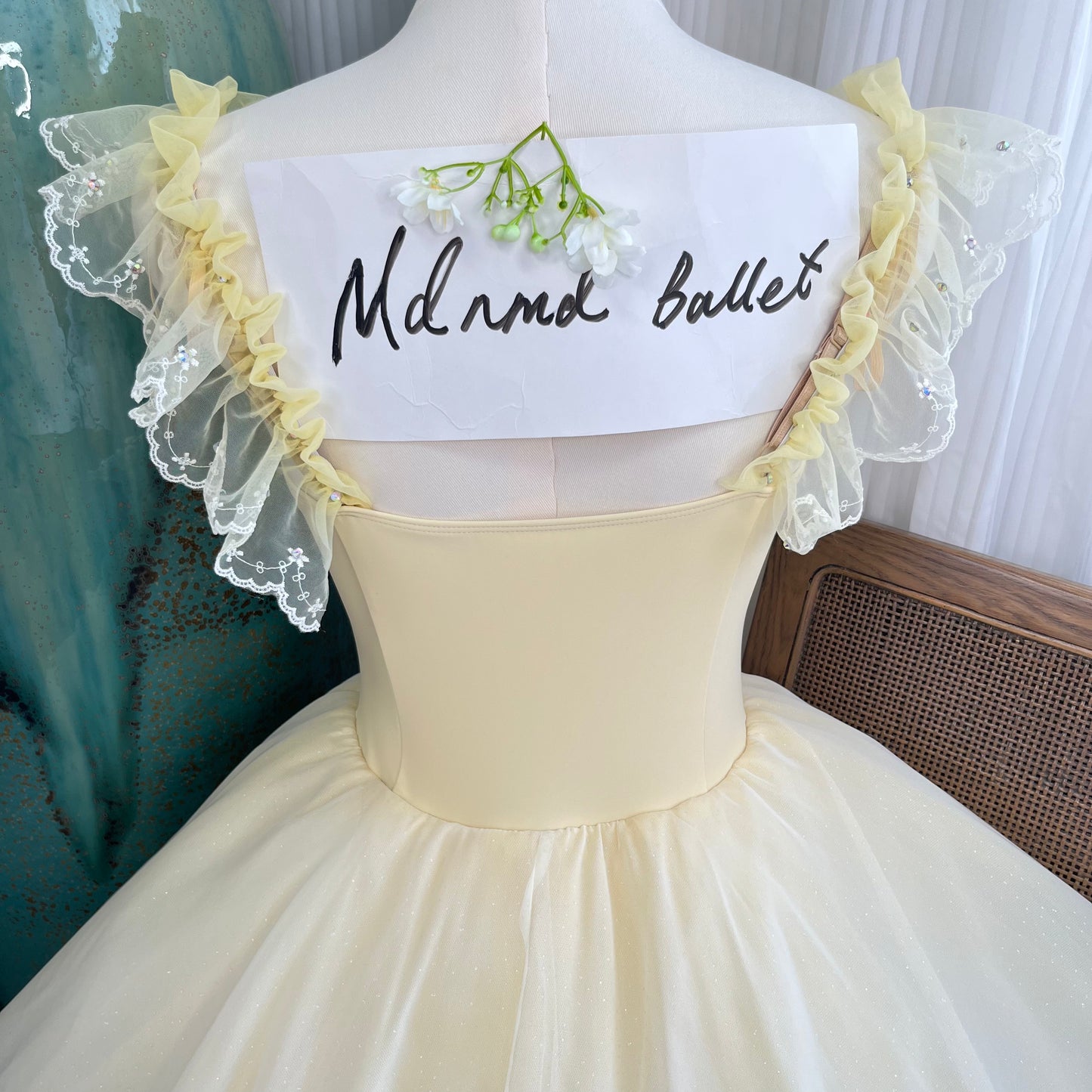 Elegant Ballet Dress with Lace and Tulle Skirt – MDJYC0081