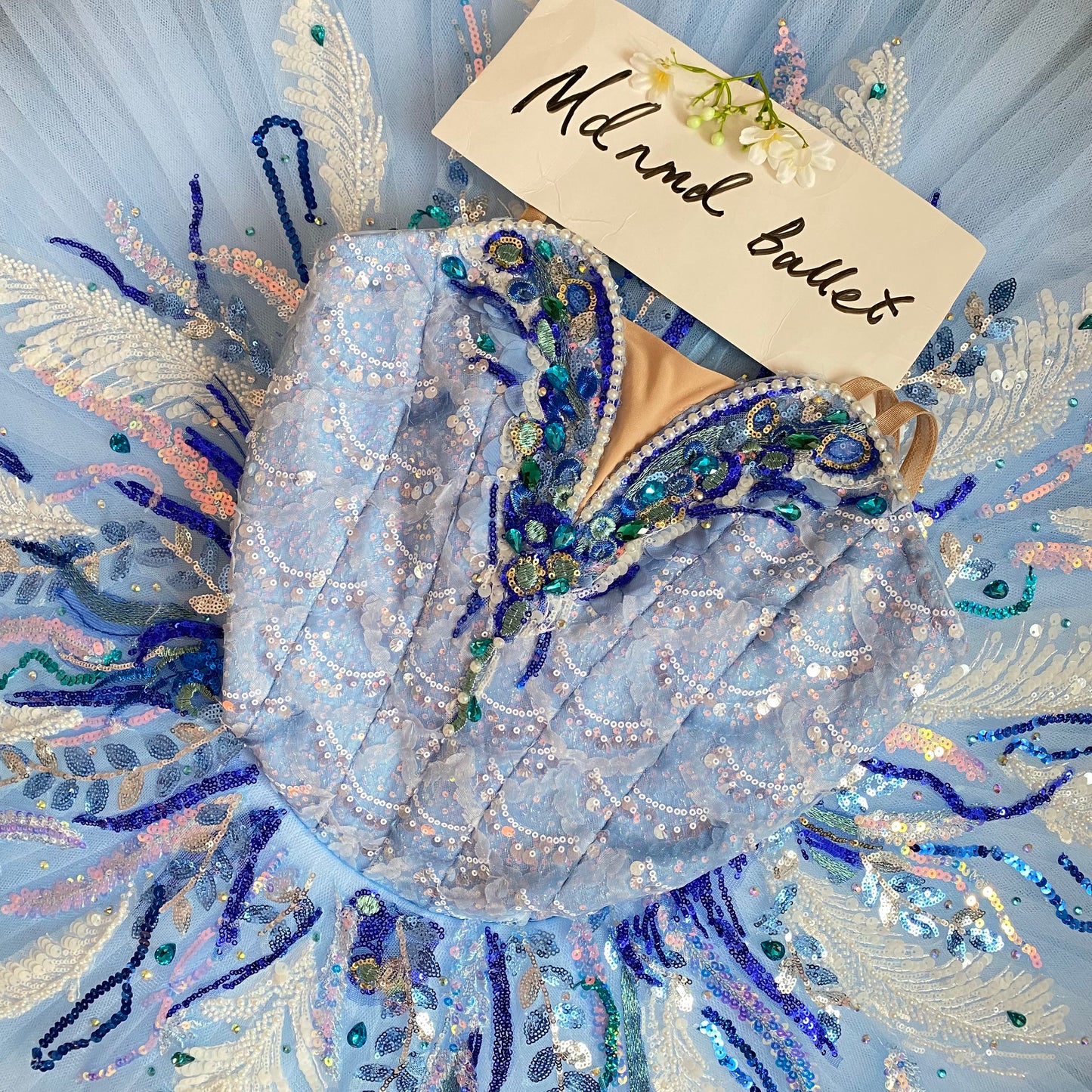 Professional classical ballet tutu, a vividly lifelike bluebird design, suitable as the costume for professional ballet dancers.-MDT0934
