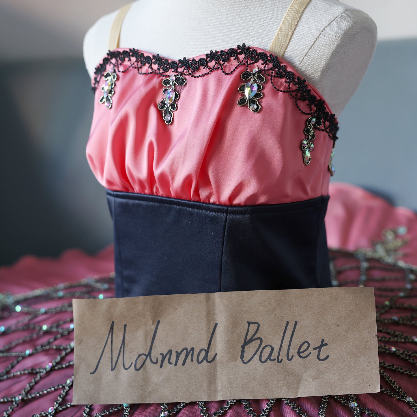 Elegant Pink and Black Embroidered Ballet Tutu for Performances - MDT1019