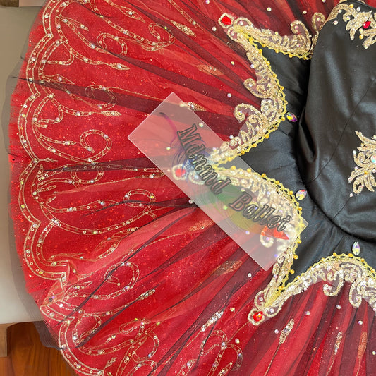 A passionate red ballet tutu, adorned with lace and sequins, is a professional ballerina's ballet tutu.-MDT0538