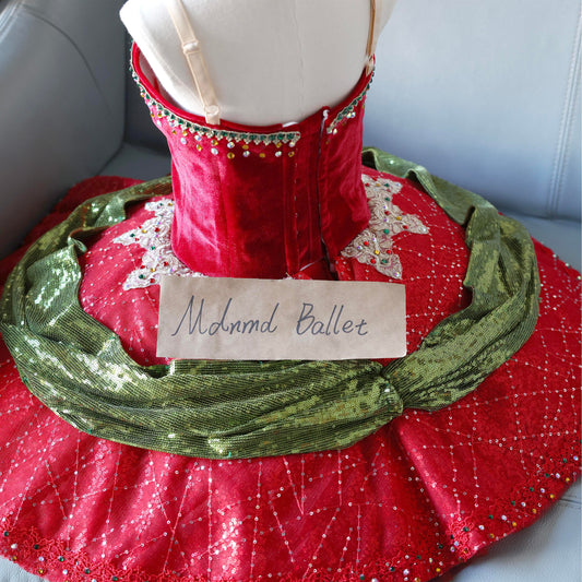 Elegant Red Velvet Ballet Tutu with Green Embellishments – MDT0981