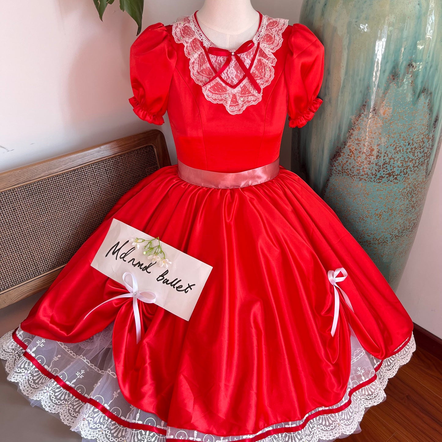 Coppélia Ballet Gown: Handmade with Lace and Bow Design - Ideal Ballet Dress for Girls-MDC0330
