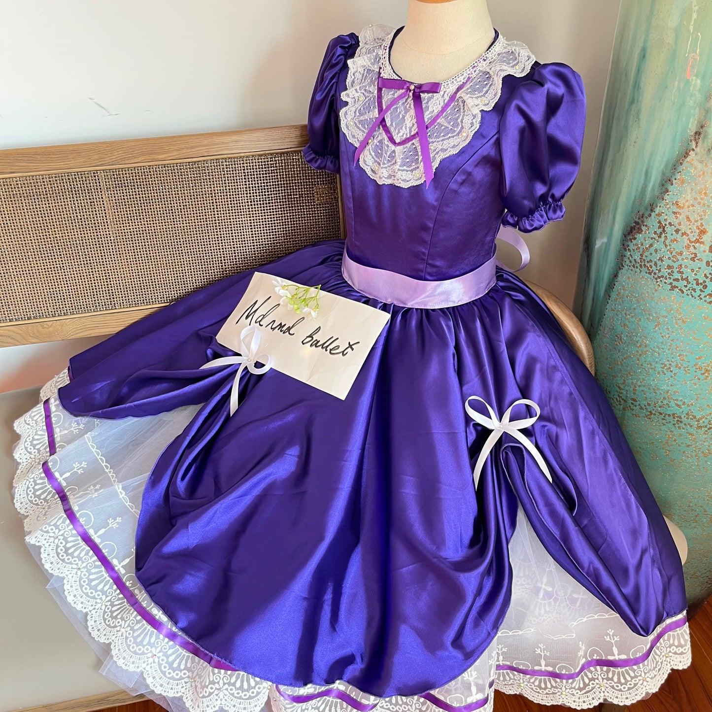Coppélia Ballet Gown: Handmade with Lace and Bow Design - Ideal Ballet Dress for Girls-MDC0330