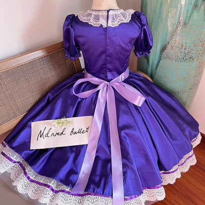 Coppélia Ballet Gown: Handmade with Lace and Bow Design - Ideal Ballet Dress for Girls-MDC0330