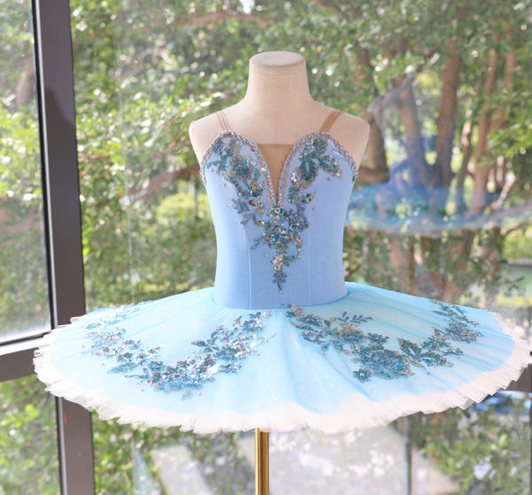 BLT1525 - With hoop and hand-tacked tulle - Sizes 120 cm / 110 cm