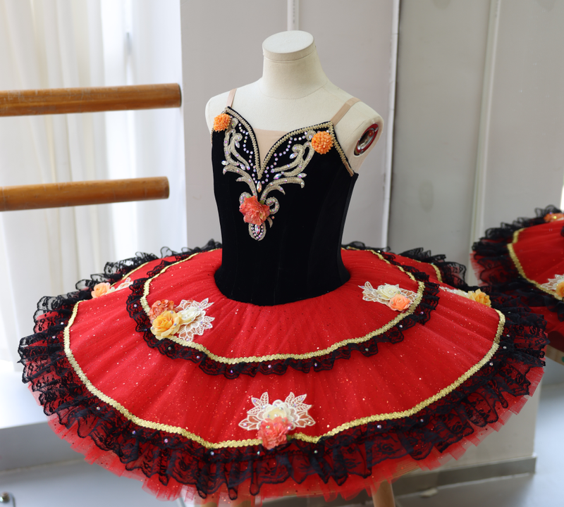BT0099 - With hand-tacked tulle - Size 140 cm