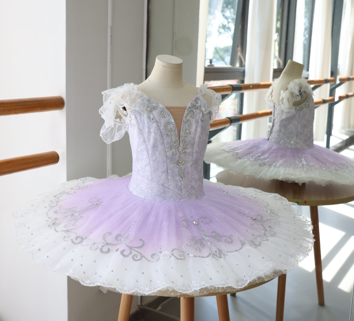 BT0329 - With hoop - Size 144 cm