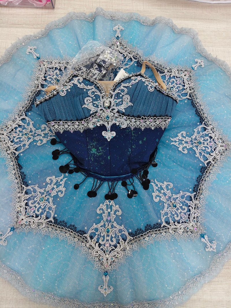 BT1189 - Hand-hooped construction and waist support - Size 150 cm