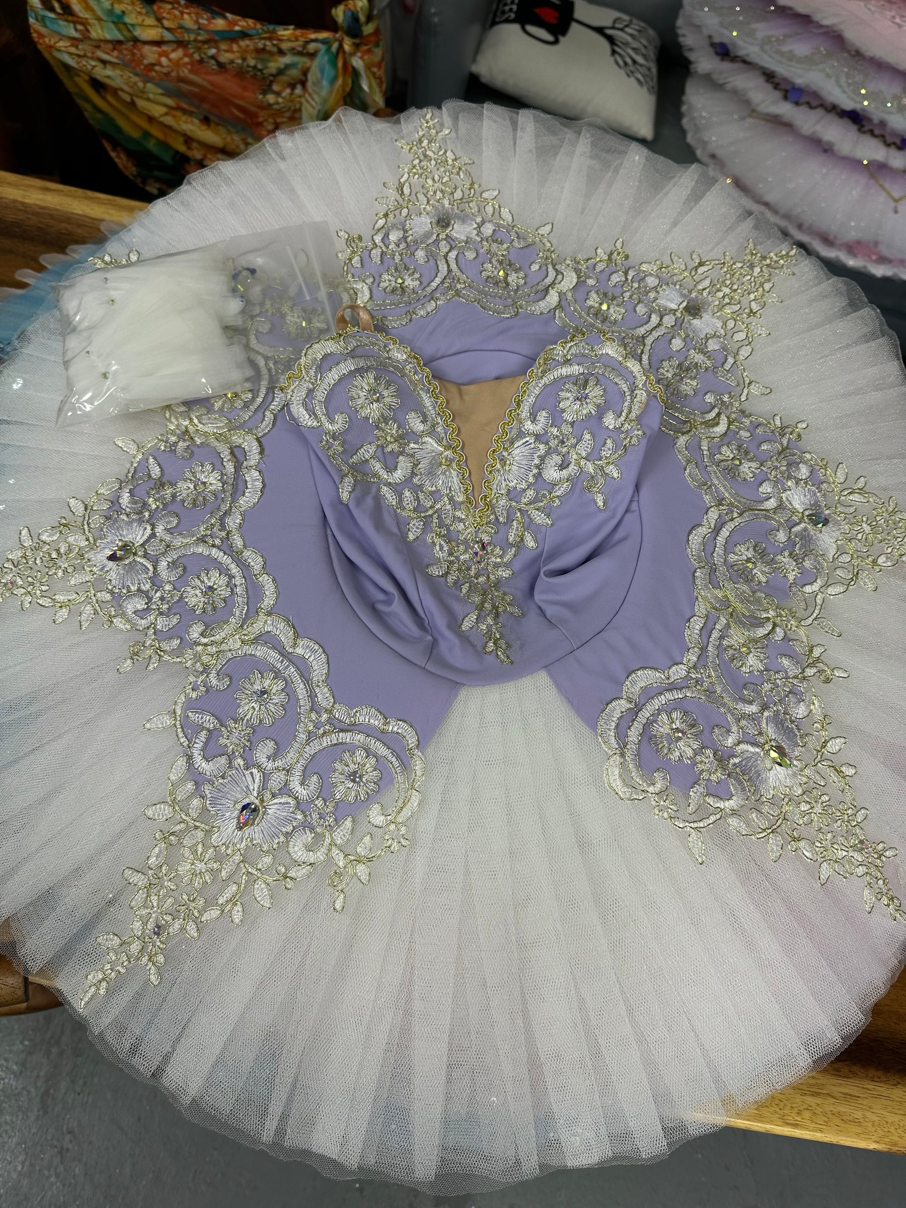 BT1702-1 - With hoop and hand-tacked tulle - Size 120 cm