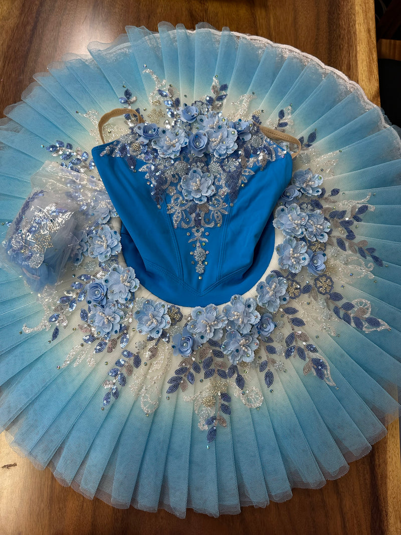 BT1723-9 - With hand-tacked tulle - Size 133 cm