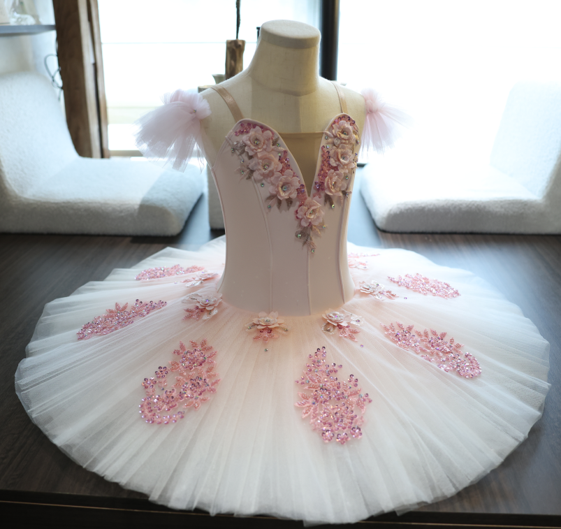 BT1823 - With hoop and hand-tacked tulle - Size 130 cm