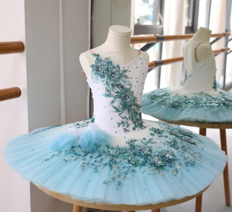 BT1825 - With hoop and hand-tacked tulle - Size 130 cm