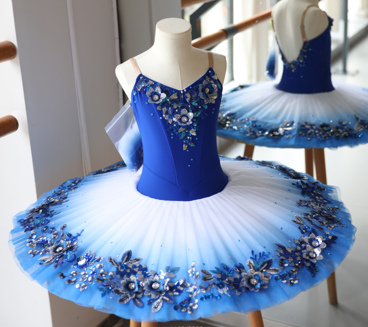 BT1826 - With hoop - Size 140 cm